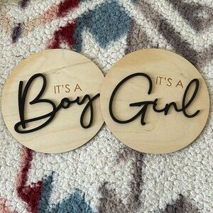 It’s a boy and it’s a girl birth announcement circles set